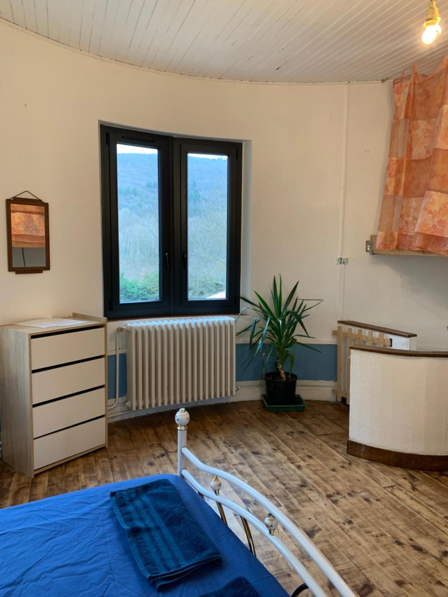Les Favouilles - Gite & Chambres D Hotes Dauphin Habitación foto